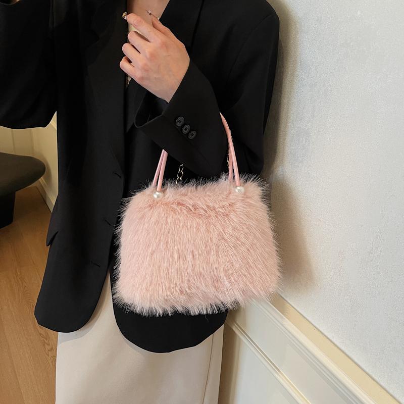 Soft Plush Handbag Fashion Girls Pearl Chain Shoulder Bag Women Ladies Designer White Tote Purse Winter Faux Fur Crossbody Bag