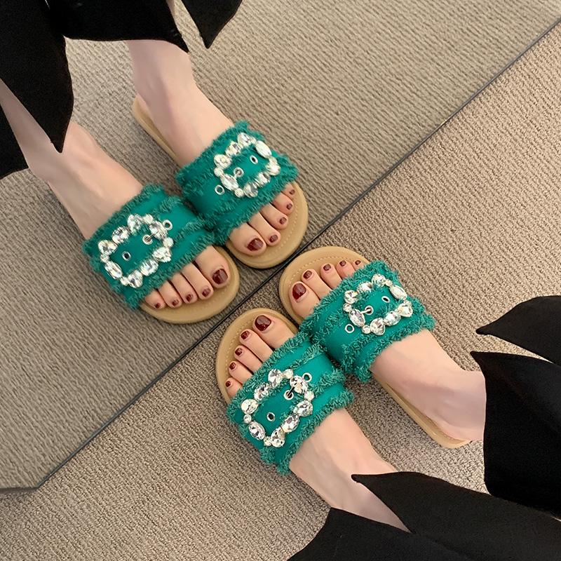 Fashion Shoes Slippers Women Summer Pantofle Shale Female Beach Slides 2025 Flat Sabot Scandals Beach Shoes Slippers Flat Slides Slipers