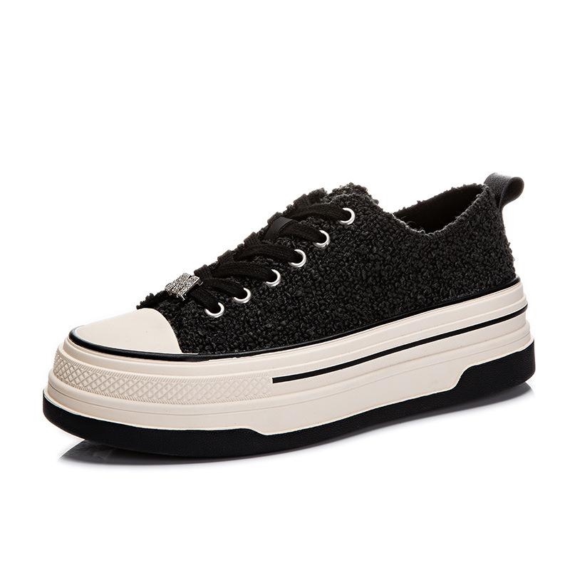 Warm little white shoes 2025 winter new women's platform velvet board shoes flat women's shoes casual versatile shoes children