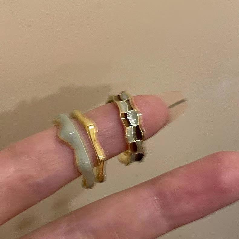 Women's French Retro Checkerboard Drip Glaze Double Layer Ring - Unique, Stylish, Versatile.