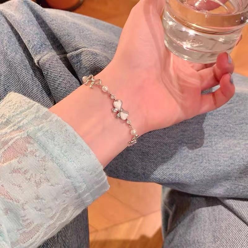 Sweet And Elegant Bowknot Bracelet For Women Luxurious And Trendy Gift Idea