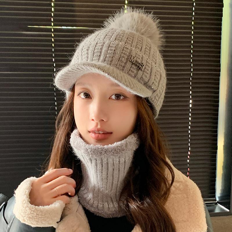 New Hat Women's Velvet Thickened Warm Winter Outdoor Cycling Ear Protection Duck Tongue Knitted Hat