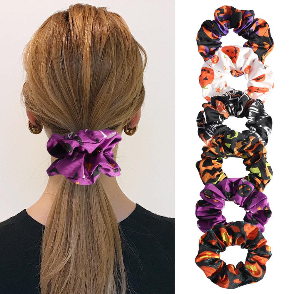 Europäische & Amerikanische Halloween Scrunchies: Ausgefallener Druck Satin Haaraccessoires