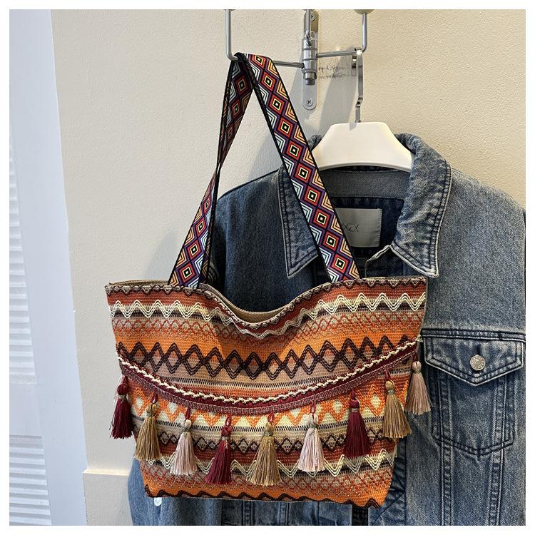 Shoulder Bag Women's Ethnic Style Large Capacity Popular Oblique Span New Niche Design Fashionable Versatile Woven Handbag Bag