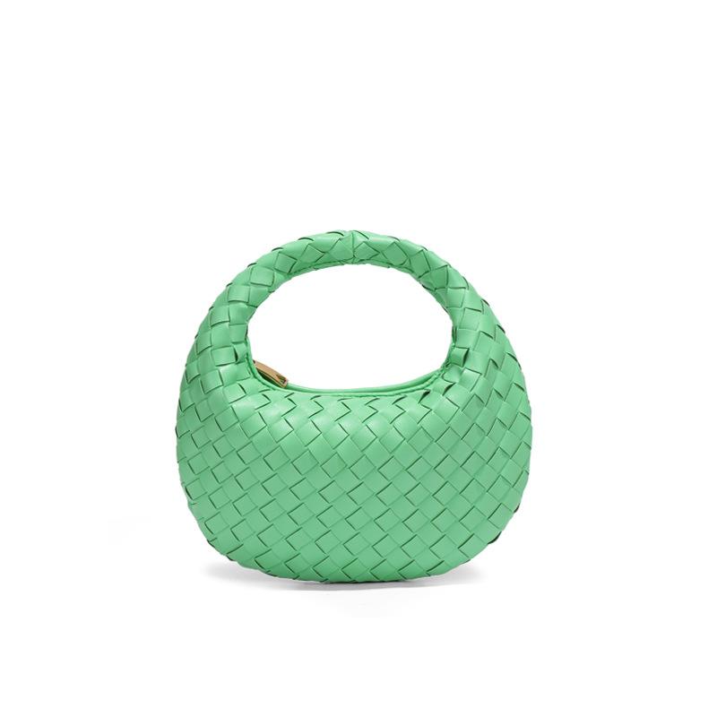 Stylish solid color hand-carried women's bag, simple and trendy handwoven bag, shoulder messenger bag.