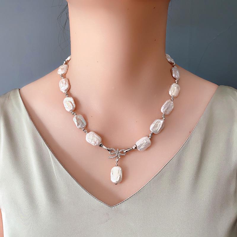 

Ожерелье с квадратным бантом из пресноводного жемчуга в стиле барокко, французское винтажное элегантное интеллектуальное благородное и великолепное ожерелье на ключицы