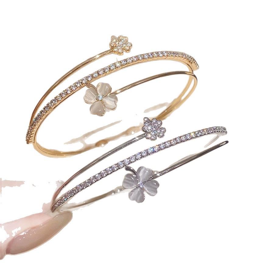 Flower Gleam Cat's Eye Zircon Open Bangle: Luxurious, Shiny, Elegant Women's Bracelet.