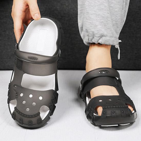 Cave Shoes for Men, Sandals for Summer Fashion, Breathable Beach Shoes for Outdoor Wear, Dual-purpose Sandals with Men's Toe Caps, Slippers