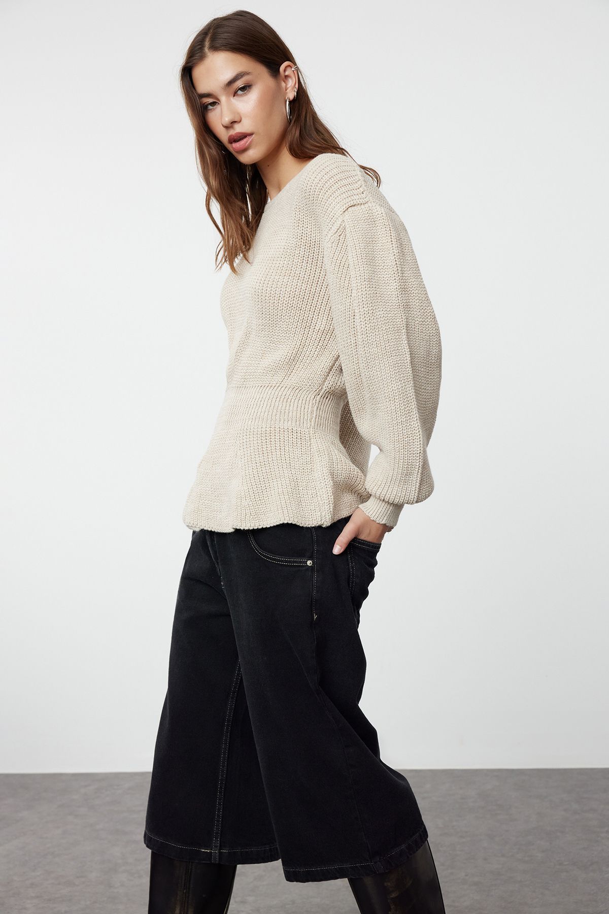 

Women s Fashionable Stylish Sweater Stone Balloon Sleeve Flounced Knitwear Sweater M
