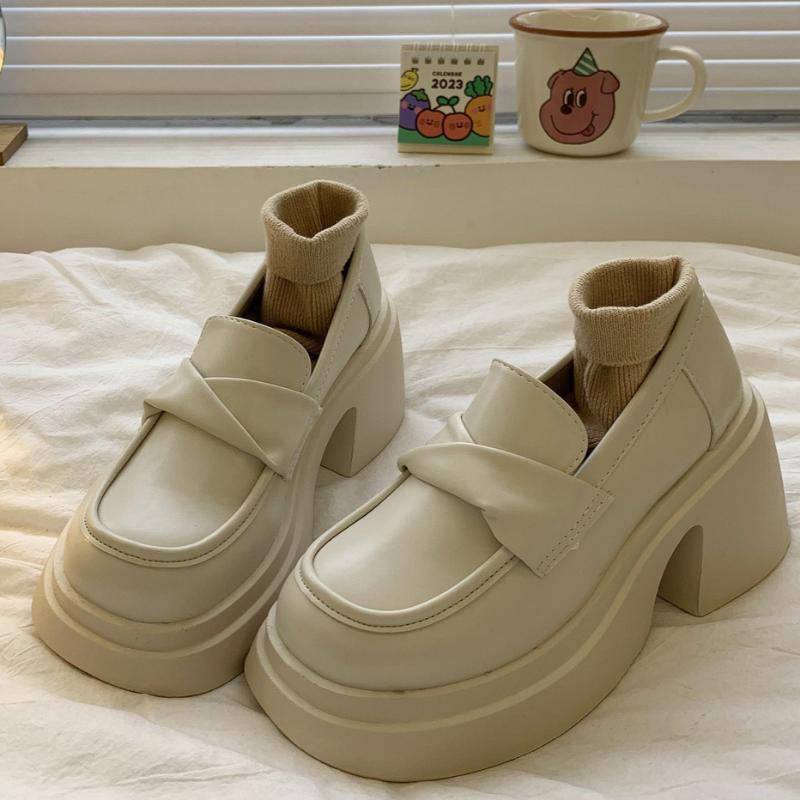 Женские кожаные туфли на толстой подошве Весна и Осень Высококлассные Французские Ретро Лоферы на платформе Обувь слипоны 40 бежевый