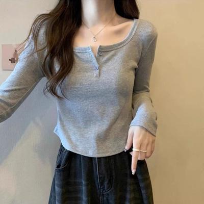 Square Necked Bottom Shirt for Women's Spring and Autumn Long Sleeved Shirt with A Low Neckline T-shirt Curved Hem Slim Fit Short and Thin Top