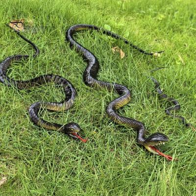 Novelty Garden Decor Fake Snake Toy, Realistic Rubber with Tongue Out, 17.7-39.4 Hanging Ornament Inch Lifelike Decor, Bird Deterrent Stress