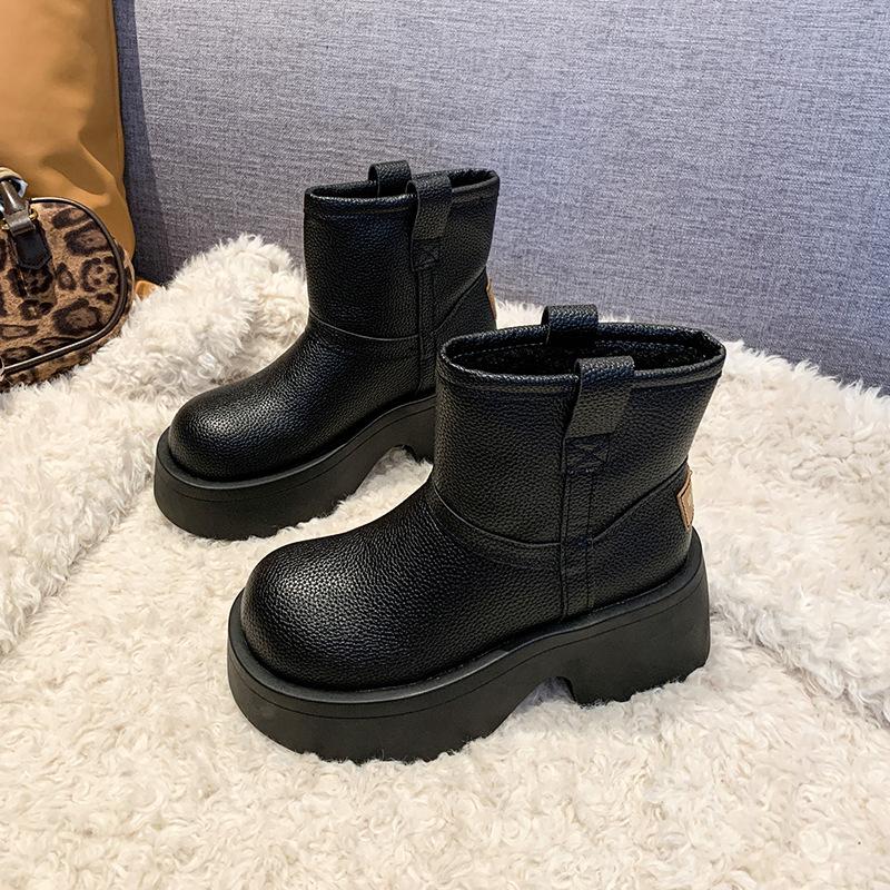 Small height increase round head thick-soled snow boots women's 2025 winter velvet warm short boots Internet celebrities same cotton shoes