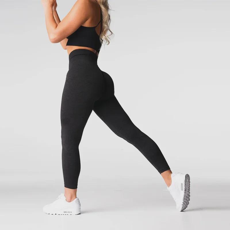 

Безшовні штани для йоги NVGTN: Фітнес-одяг для підтяжки стегон з різних країн