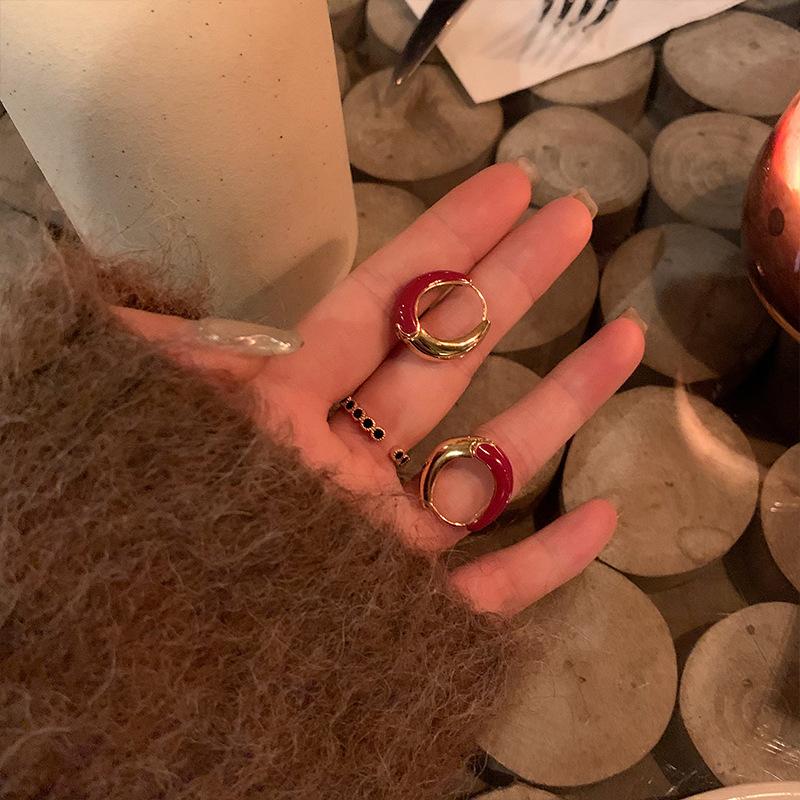 French Retro Red Dripping Circle Ear Buckle Light Luxury High-end Temperament Famous