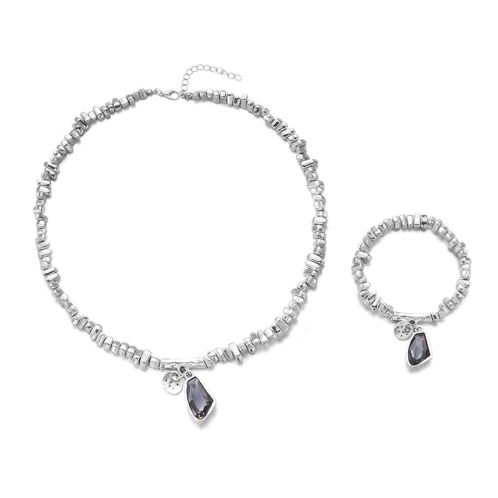 Cold Minimalist Titanium Finish Geometric Jewelry Set With Pendant And Chain For Ladies