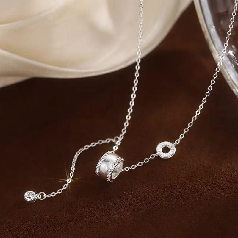 2025 New Style Slim Waist Light Luxury 925 Sterling Silver Clavicle Necklace for Women