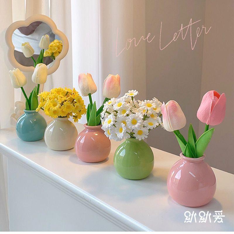 Small Ceramic Vase for Dried or Artificial Flowers - Perfect for Office Desk, Washstand, Dining Table, or Home Decoration