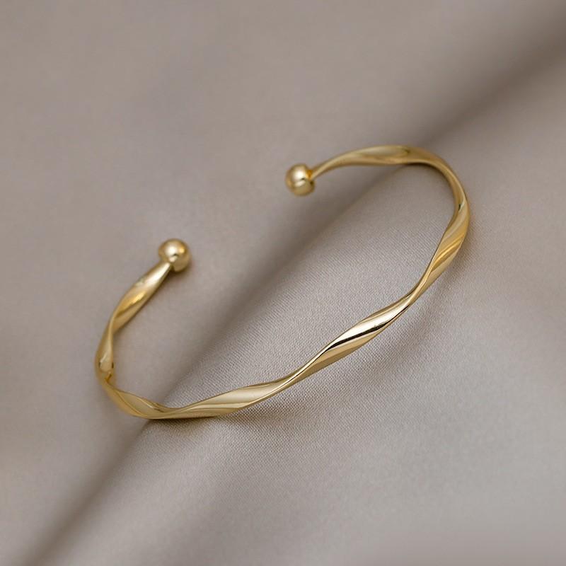 Fashionable Women's Bracelet, Fashionable, High-end, Elegant, Multifunctional Bracelet