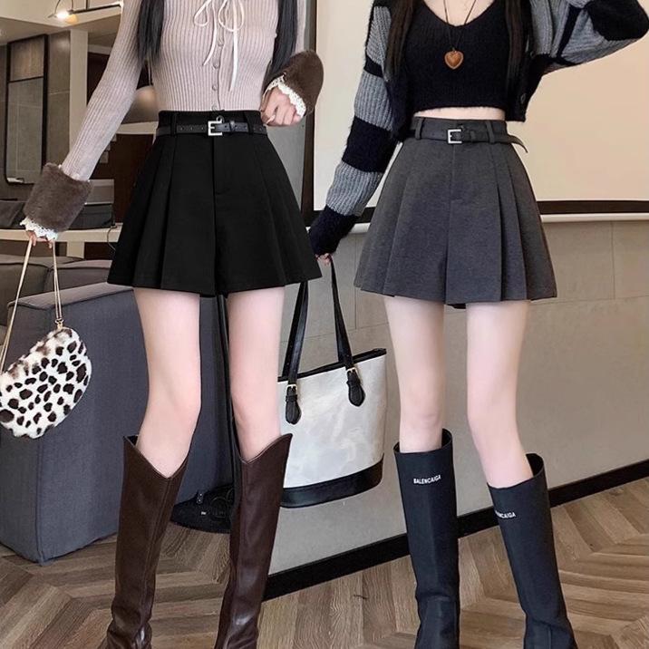 

Women s 2024 Autumn/Winter High-Waist Woolen Pleated Shorts, Wide-Leg Skirt Style 4XL