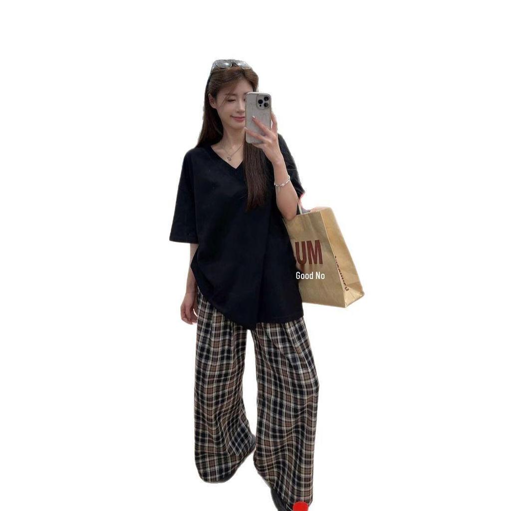 Women's Relaxed Fit Korean V-Neck Oversized T-Shirt - Short Sleeve, Mid-Length, Slimming, White, Perfect for Spring, Summer & Autumn