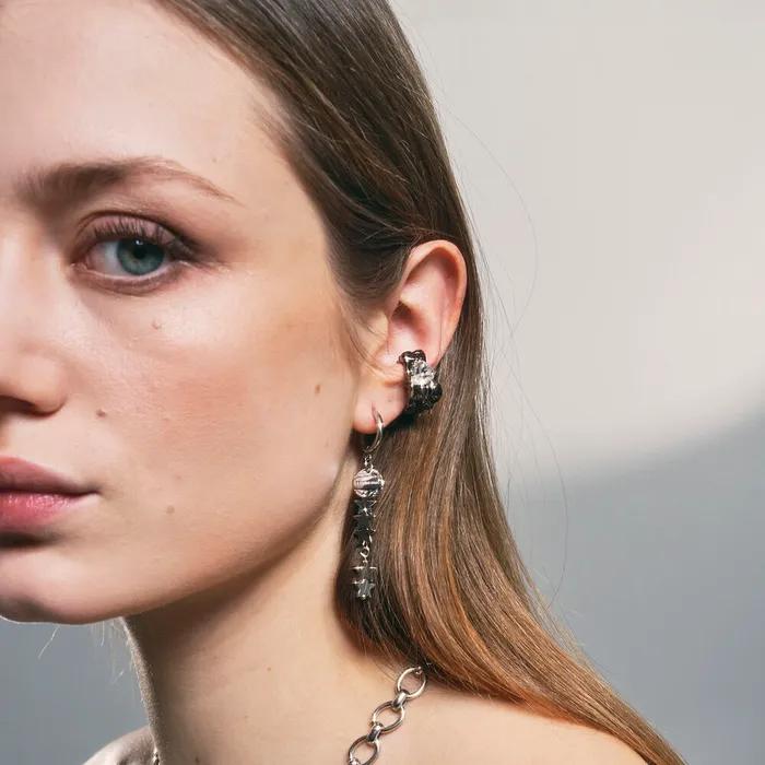 NO.317 [BLACK] GEOMETRY HEART EARCUFF