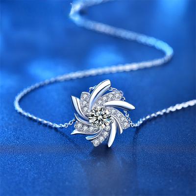 S925  Silver Fashion Charm Flower Shape Pendant Necklace Women White Moissanite Clavicle Chain Necklace Jewelry Gift