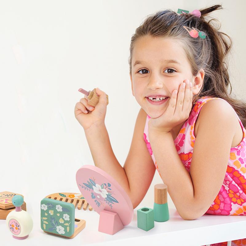 Wooden Makeup Toy Set for Toddler Pretend Play,Wood Beauty Salon Toys Cute Wooden Makeup Kit with Realistic Accessories Gift