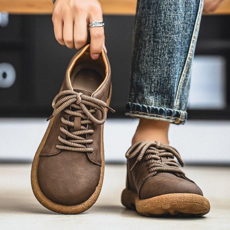 

Men s shoes 2026 youth sports and leisure retro driving board shoes thick soled non slip casual leather shoes 46 коричневий
