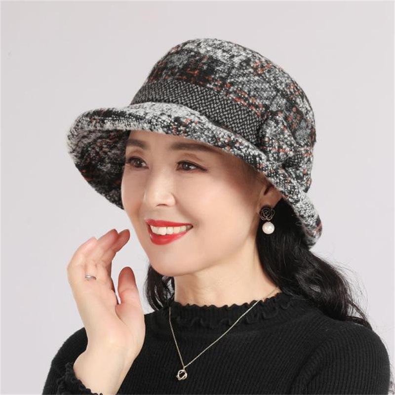 Middle-aged and elderly woolen hats, women's autumn and winter fashion versatile knitted basin hats, thickened versatile woolen hats, tide