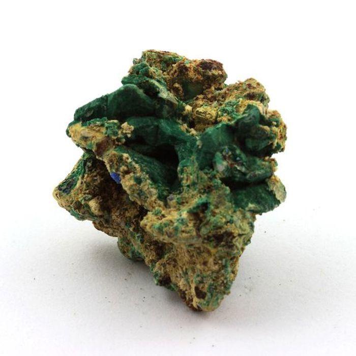 Pierres et Minéraux. Bournonite + Bindheimite + Malachite. 156.60 ct. Combe Guichard, Prunières, Isère, France.