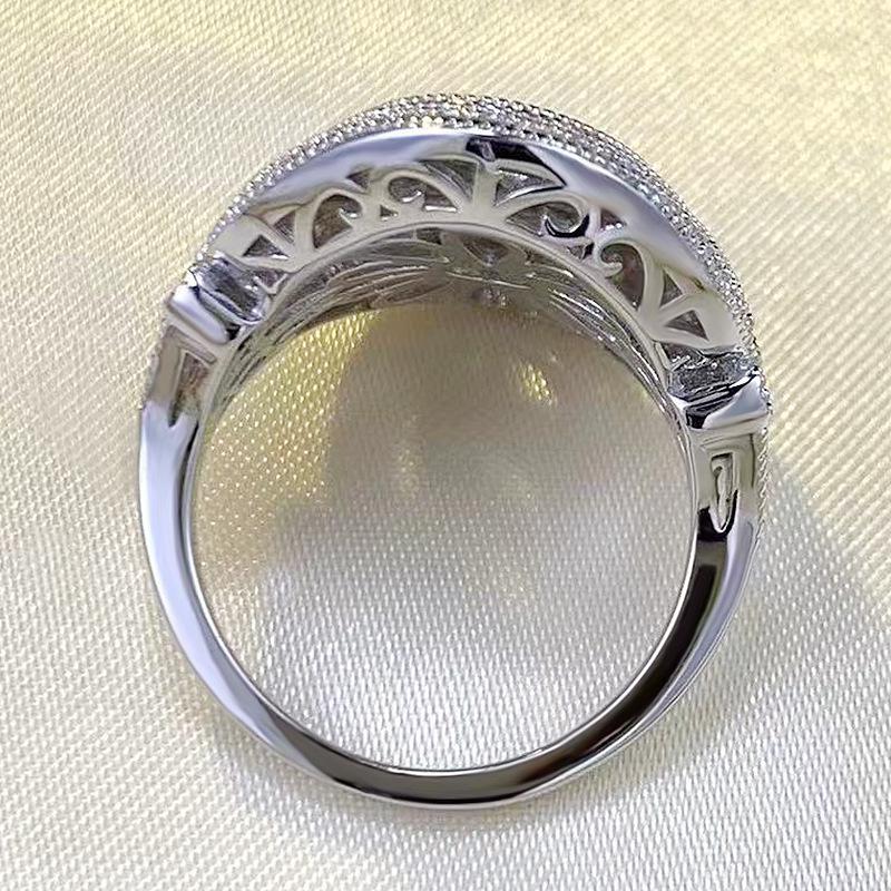 Zhuo Zhifan 2023 S925 Silver Gold-Plated Oval Ring with Diamonds