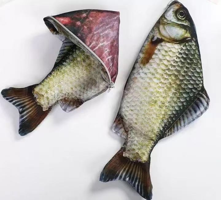 Creative Realistic Crucian Carp Pencil Case, Funny Fish Shaped Stationery Pouch for Students
