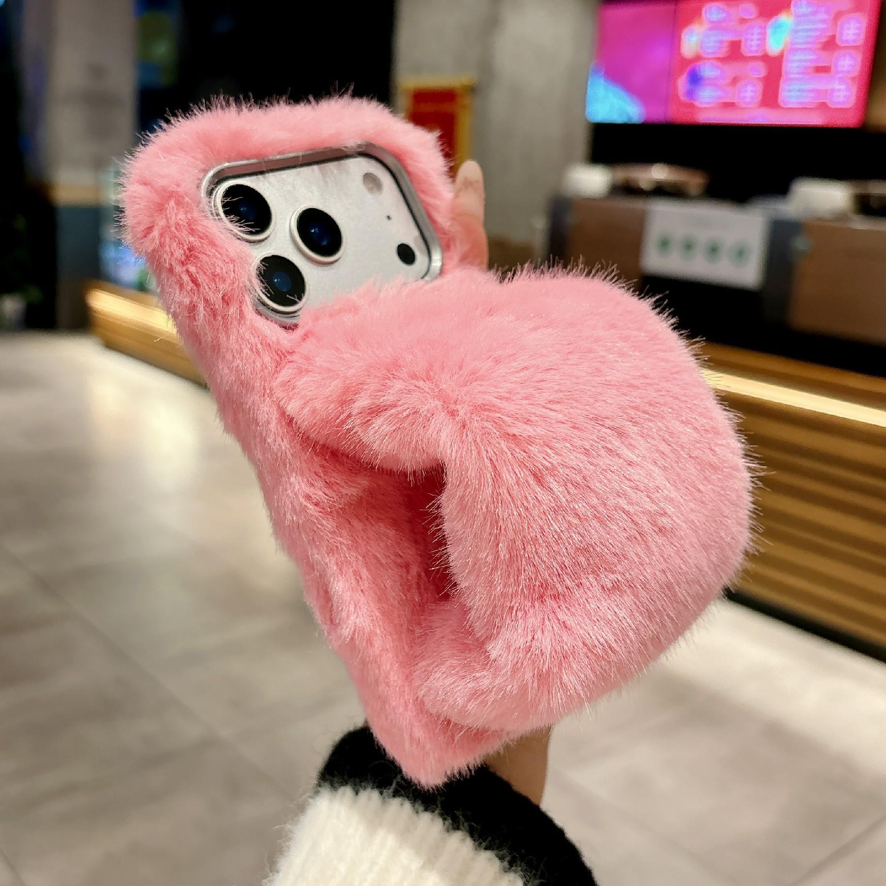 

For iPhone 17 Pro Solid Color Fluffy Phone Case Winter Warm Hand Strap TPU Cover