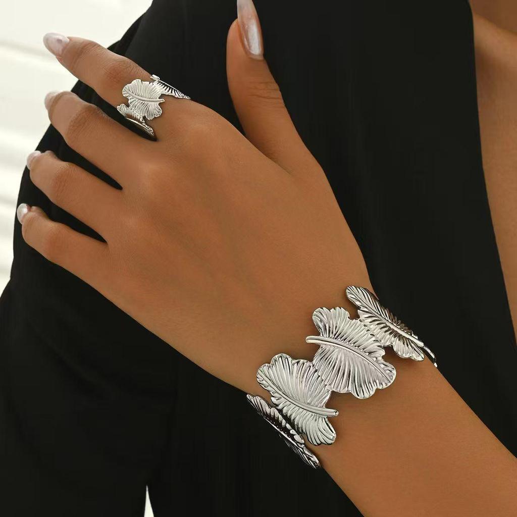 Bohemian Metal Leaf Fingerprint Geometric Open Bangle Ring for Women's Daily Wear