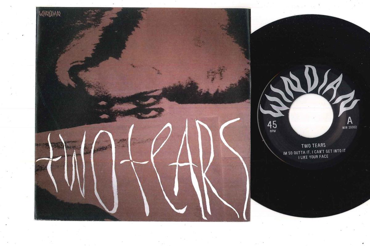 

7inch Record TWO TEARS - Im So Outta It WIN20002 WINDIAN 2010 US Rock Used