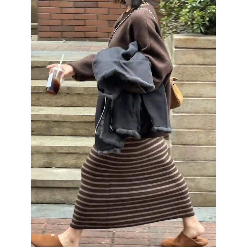 2025 Winter South Korean Retro High-End Knit Striped Mid-Length Skirt for Women