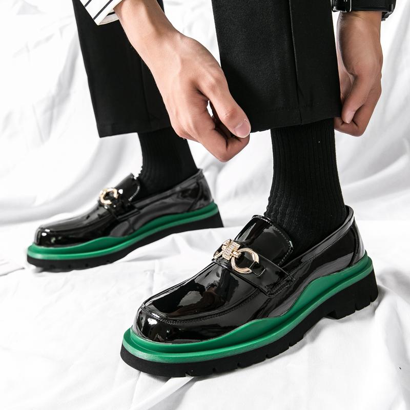 Men's Classic Oxfords Business Casual Block Carved Leather Shoes Driving Shoes Italian Style Mocassins