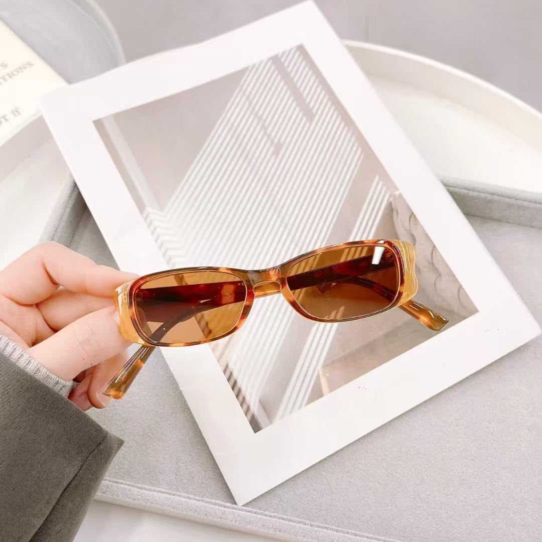 

Timeless Fashionable Sunglasses for Men Rectangular Shape Anti-reflective Sunglass Women Vacation Travel Use Sun Glasses for Women