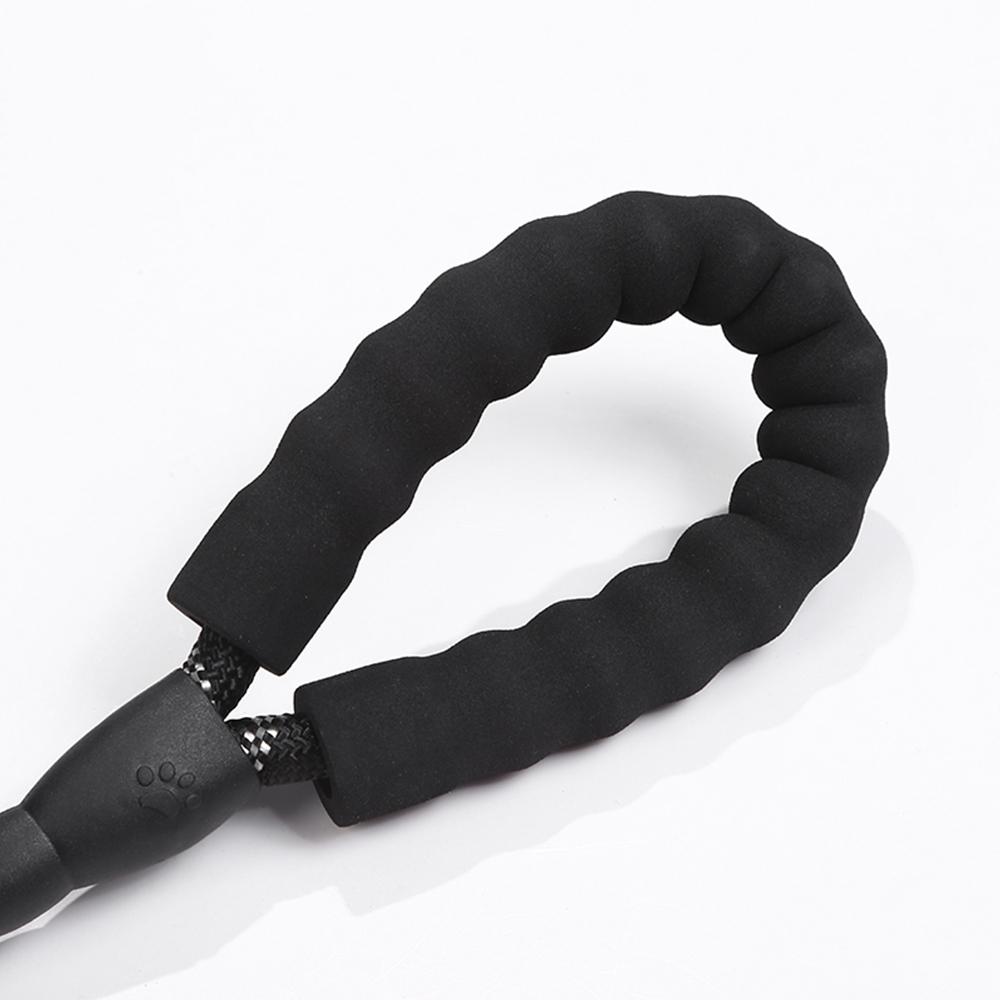 Corda de tração refletiva Nylon durável Tecido médio grande Treinamento para cães Corda de corrida para animais de estimação Caminhada ao ar livre Corda de reboque