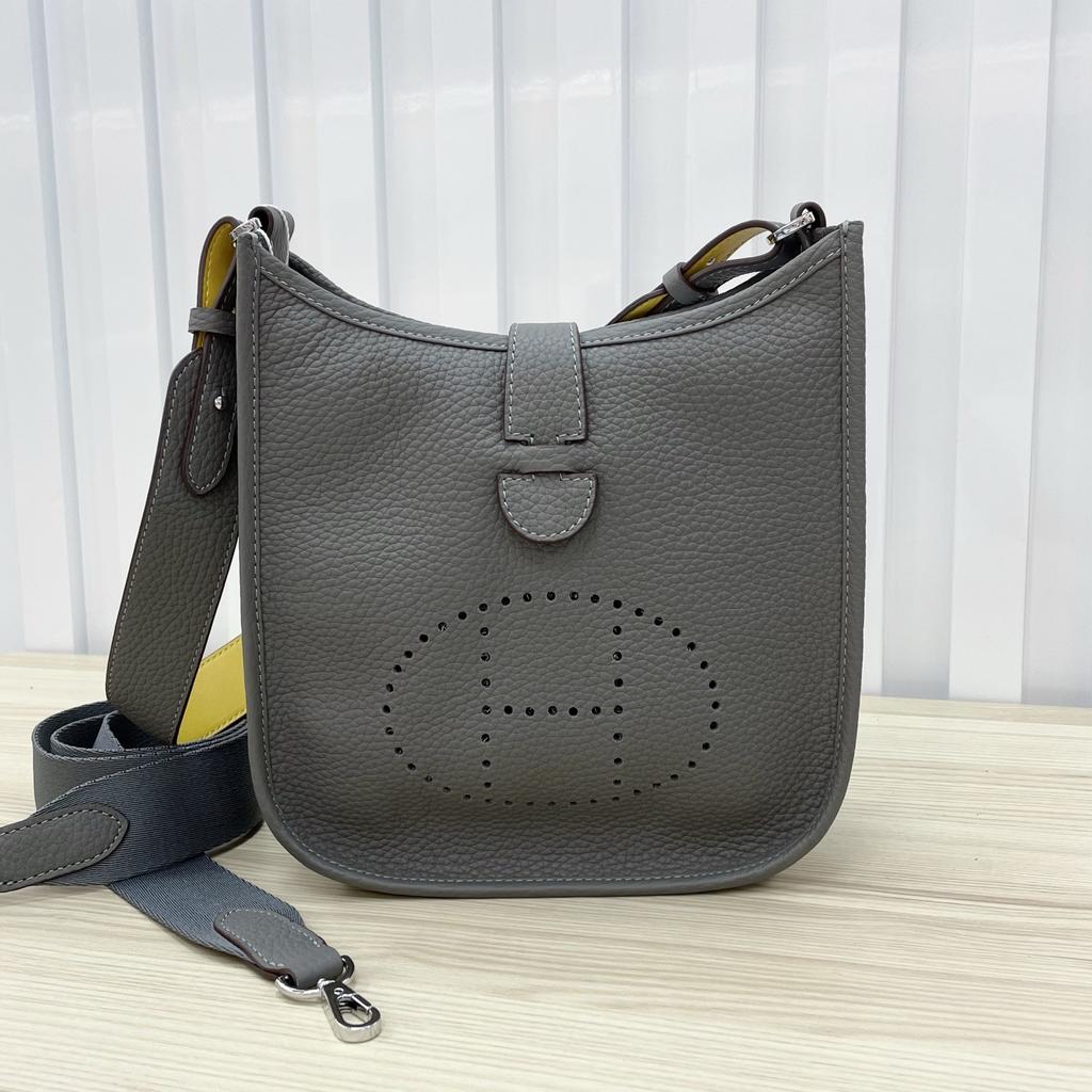 Camada Superior Couro de Vaca Bolsa Aiden Mink 2025 Novo Estilo Couro Genuíno Mini Bolsa Tote Fivela H Padrão Vazado Bolsa de Ombro Único