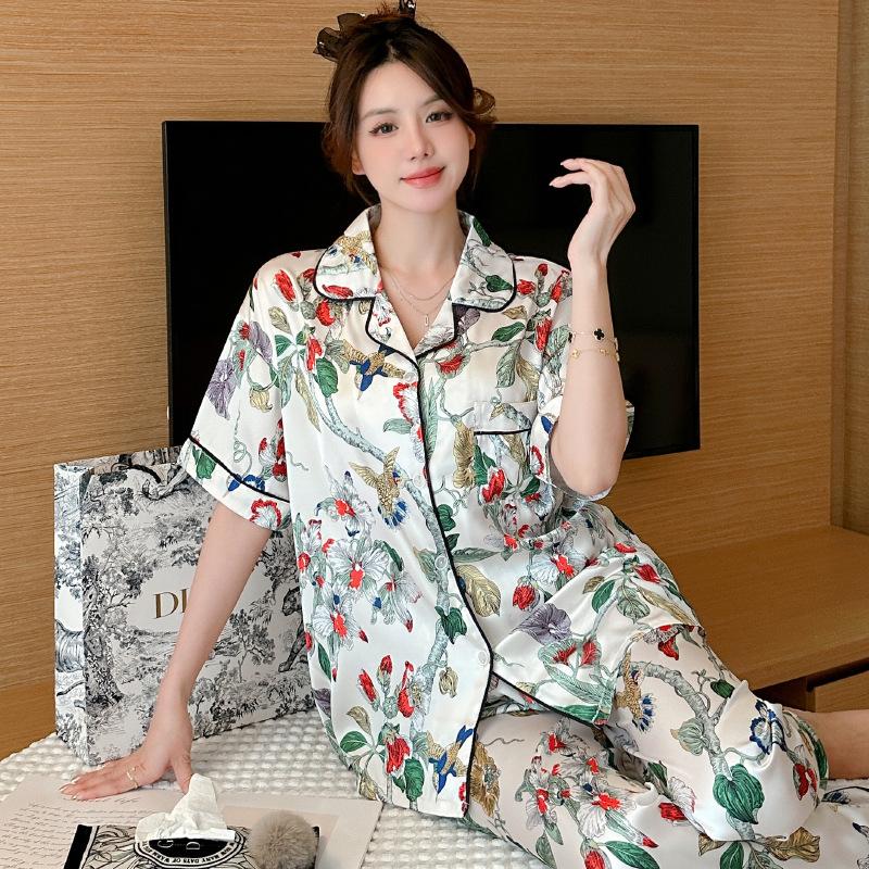 Retro High-End Simulation Silk Pajamas Women'S Spring And Summer Ice Silk Light Luxury Flower Thin Short-Sleeved Loungewear