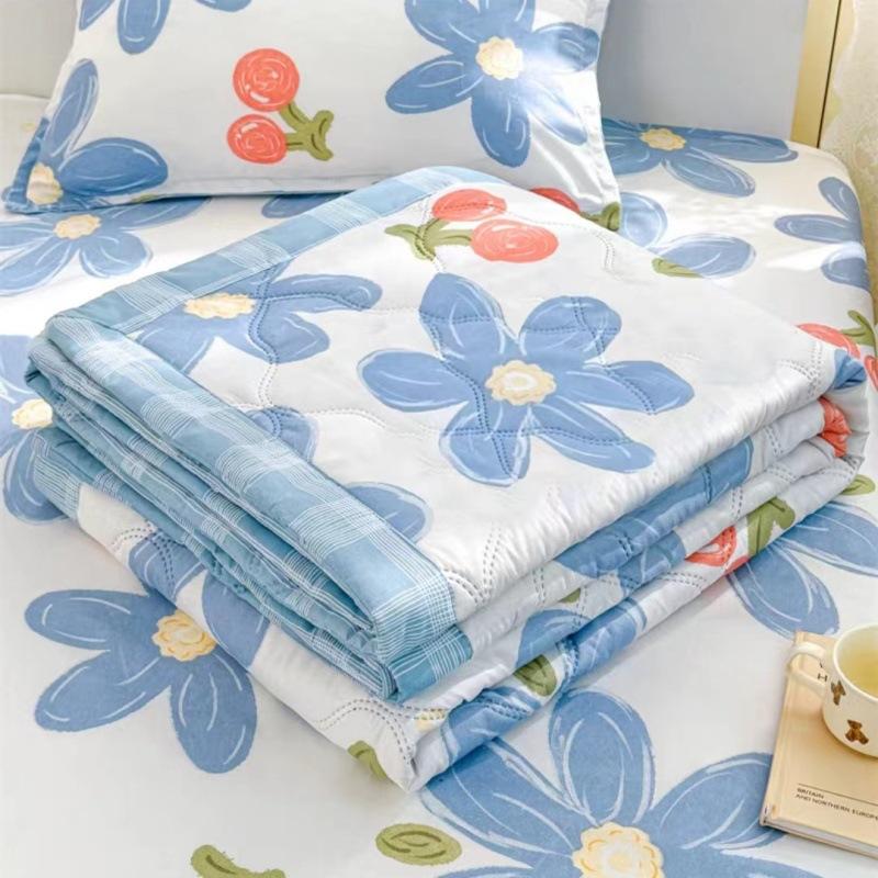 HOT Summer Thin Quilt Comforter Soft Air Conditioning Four-season Quilt/Duvet/Blanket Bed Duvets 150/180/200 Single/doublebed Quilt