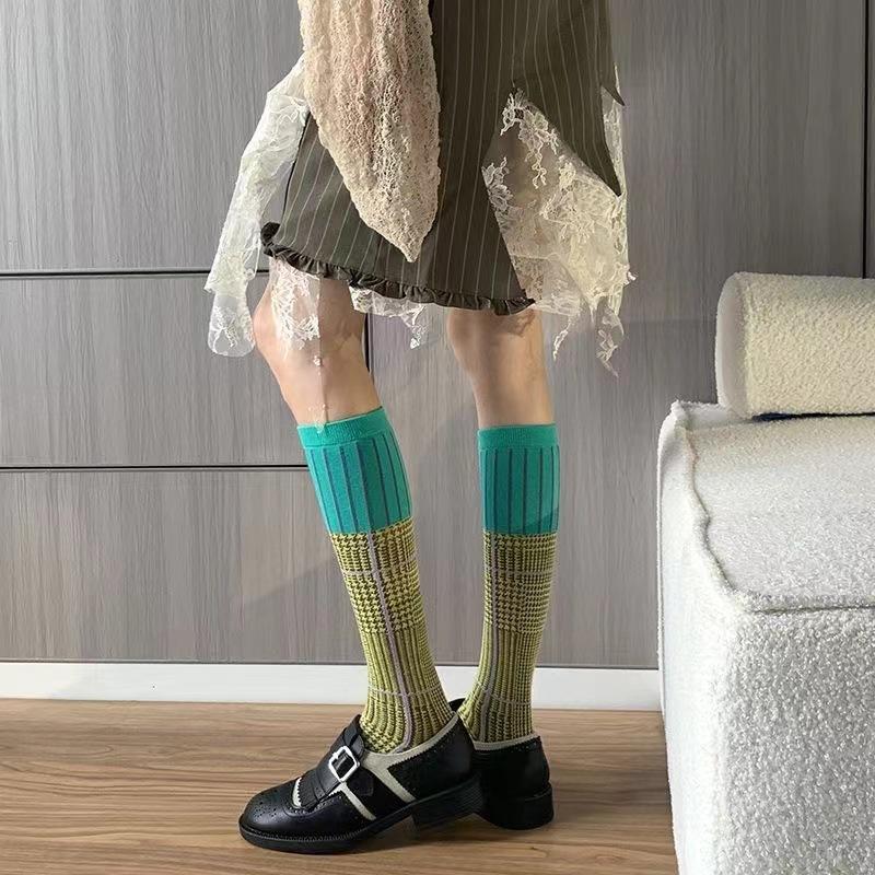Herbst- und Wintersocken für Waden, Damen Retro und High-Intelligence Stil, Farblich abgesetzte feine Karomuster Kniestrümpfe