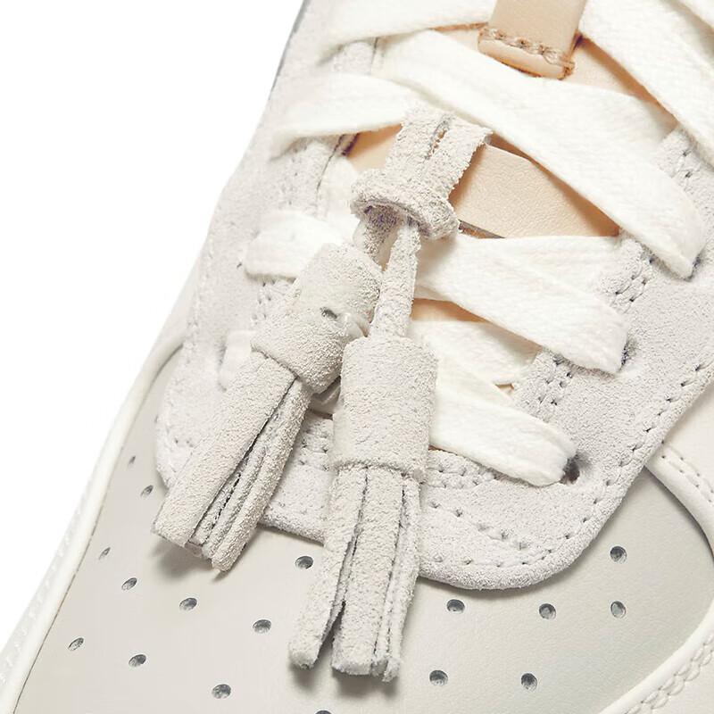 NIKE Women's Skateboarding Shoes, Air Force 1 Sneakers