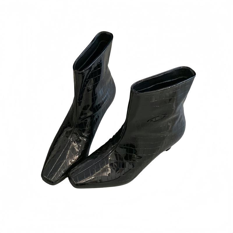 White Textured Short Boots Autumn and Winter New Square Head Thick Heel Commuting Wide Boots Simple Temperament Fashion Short Boots