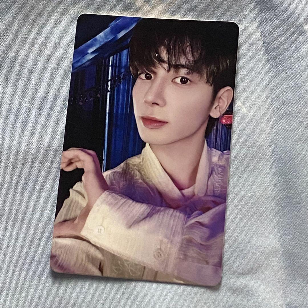 

[USED] TXT FC Exclusive 2024 Survey Winner Taehyung Trading Card
