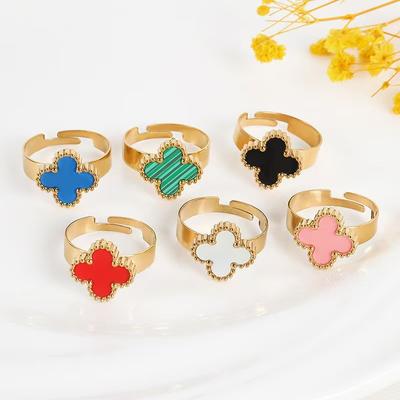 Neuer vierblättriger Klee Titanstahlring Damen Verstellbarer Fingerring Nische Verliert keine Farbe Ring Damen