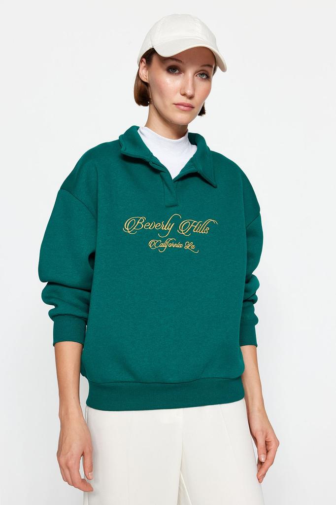 Women's Fashionable Stylish Sweatshirt Emerald Green Shirt Collar Embroidered Regular Fit Thick Inside Fleece Knitted Sweatshirt