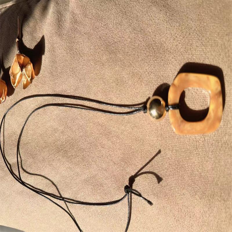 Premium New Chinese Resin Pendant Necklace Women's ins Niche Design Long Sweater Chain and Accessories